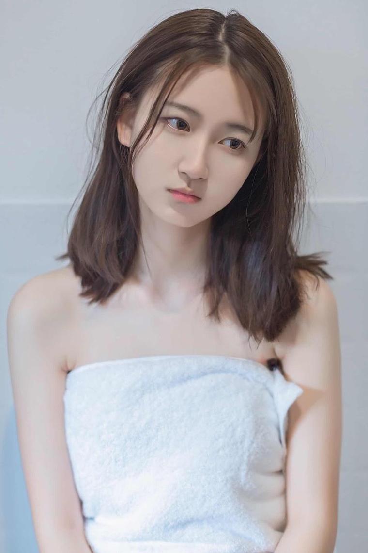美女姐姐脱光衣服